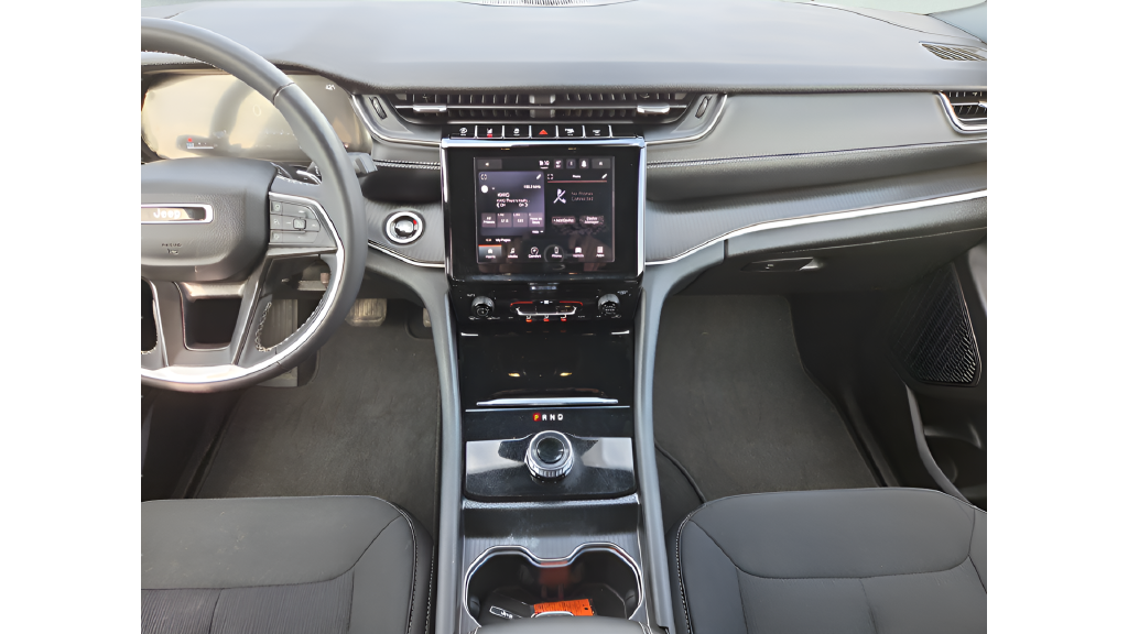Used 2024 White Jeep Laredo X image 14