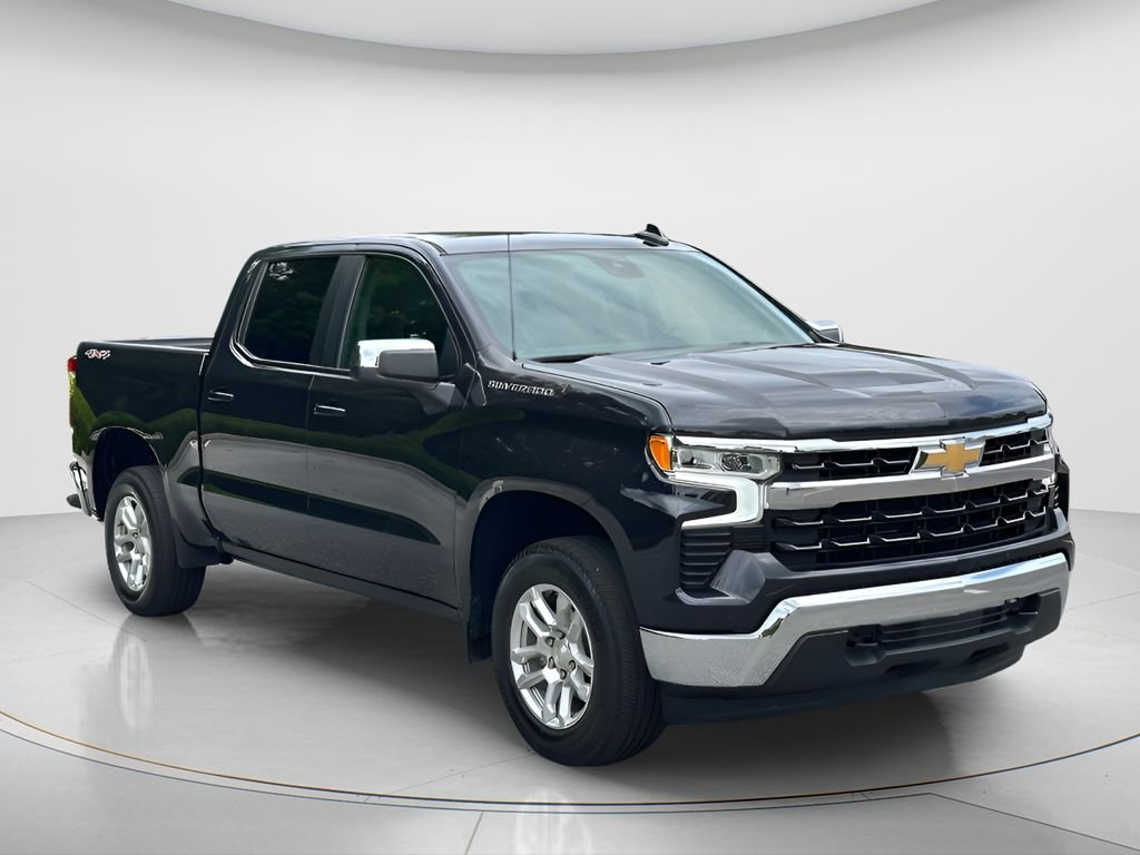 Used 2023 Gray Chevrolet LT image 3