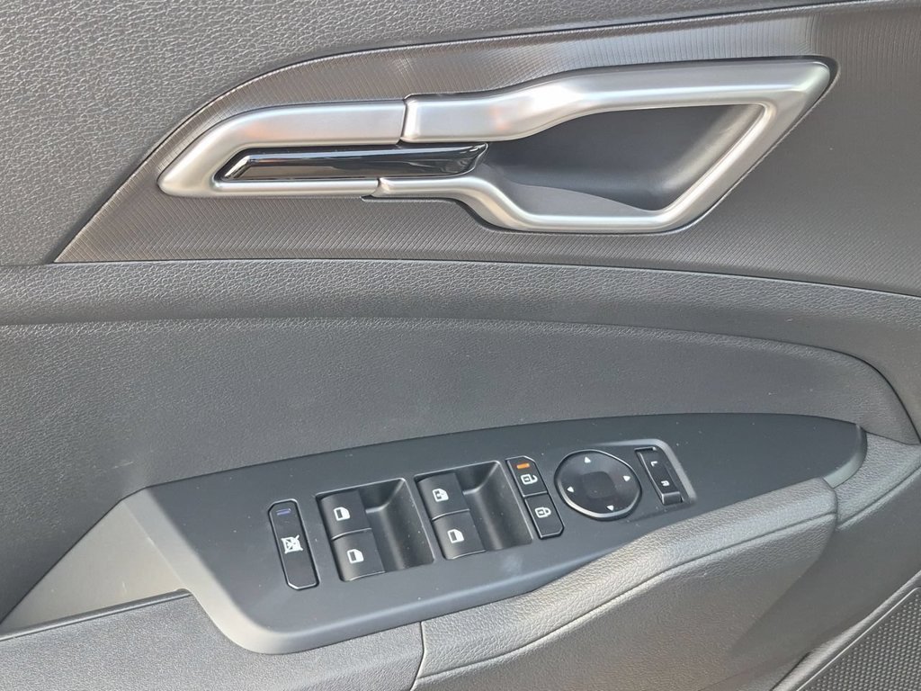 New 2027 Fusion Black Kia LX image 23