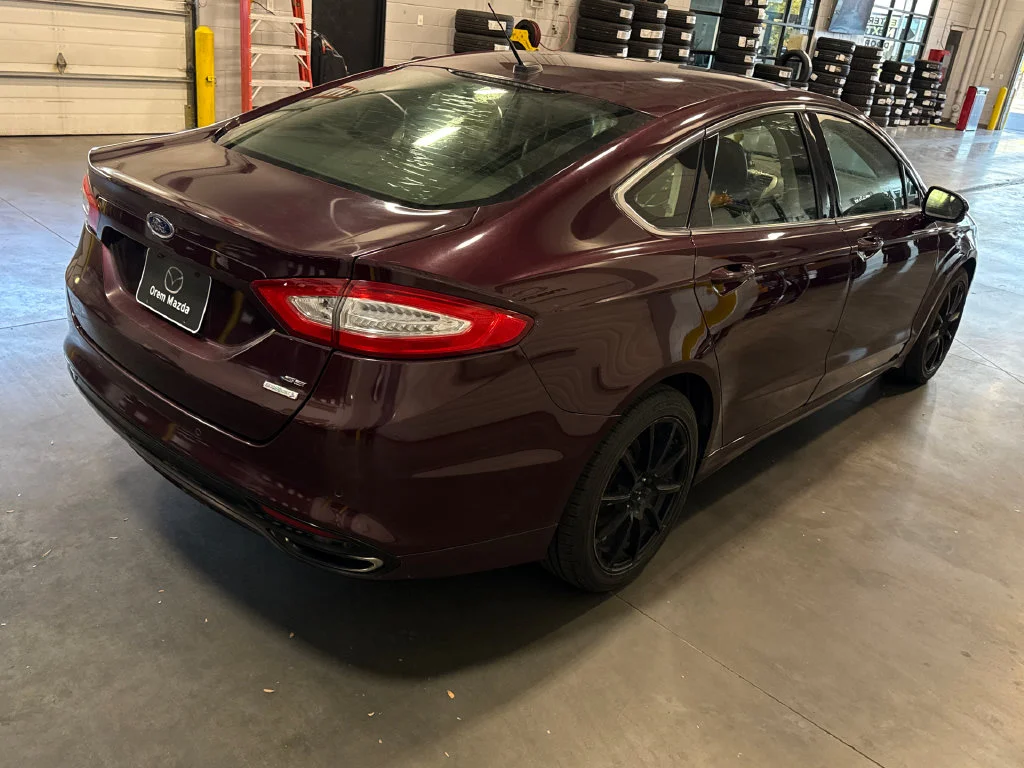 Used 2013 Red Ford SE image 4