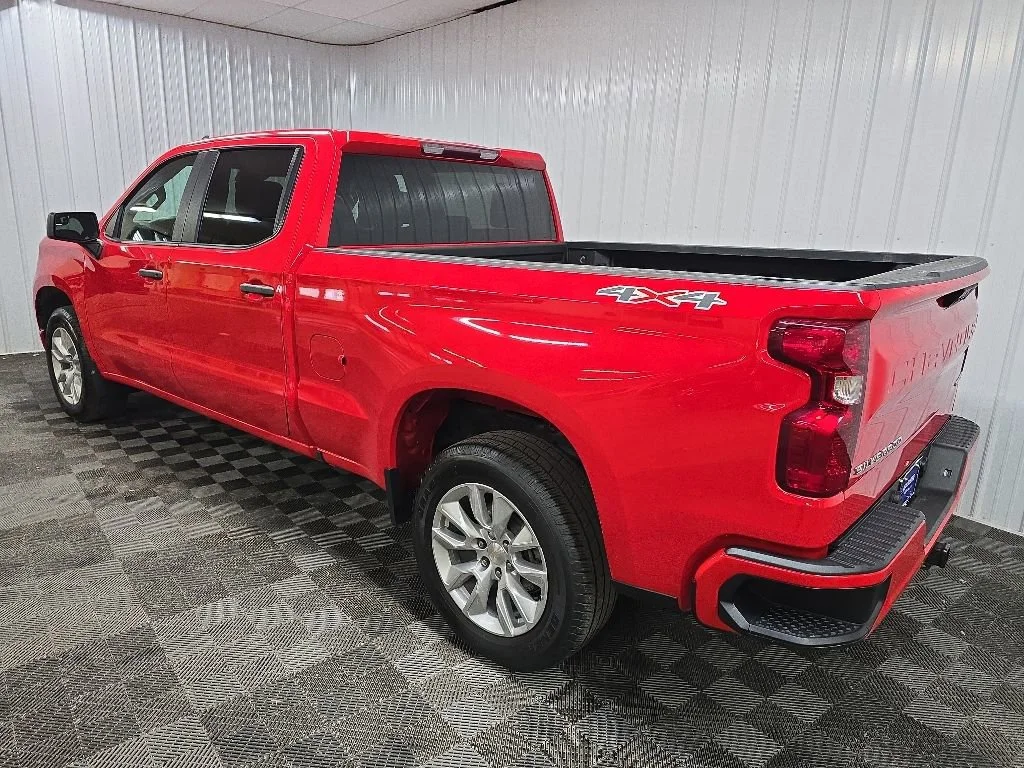 Used 2023 Red Hot Chevrolet Custom image 9