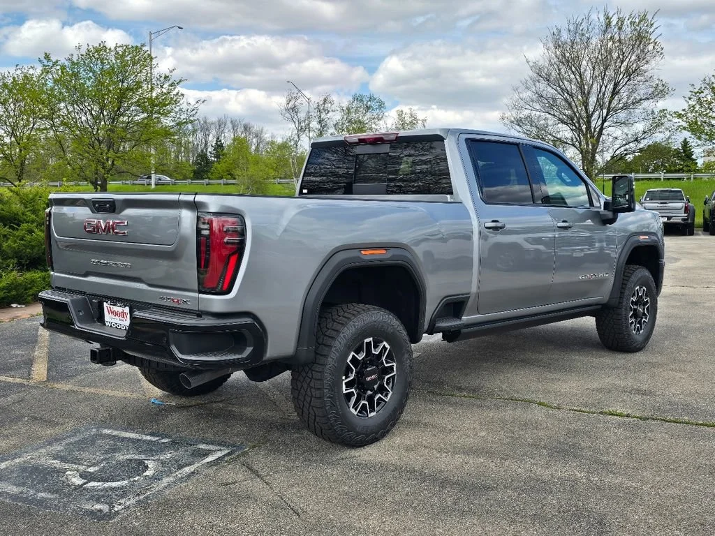 2026 GMC Sierra 2500HD AT4X - Photo 9