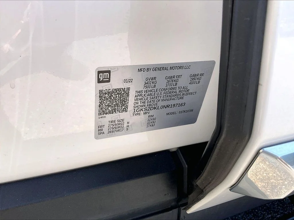 Used 2022 White Frost Tricoat GMC Denali image 34