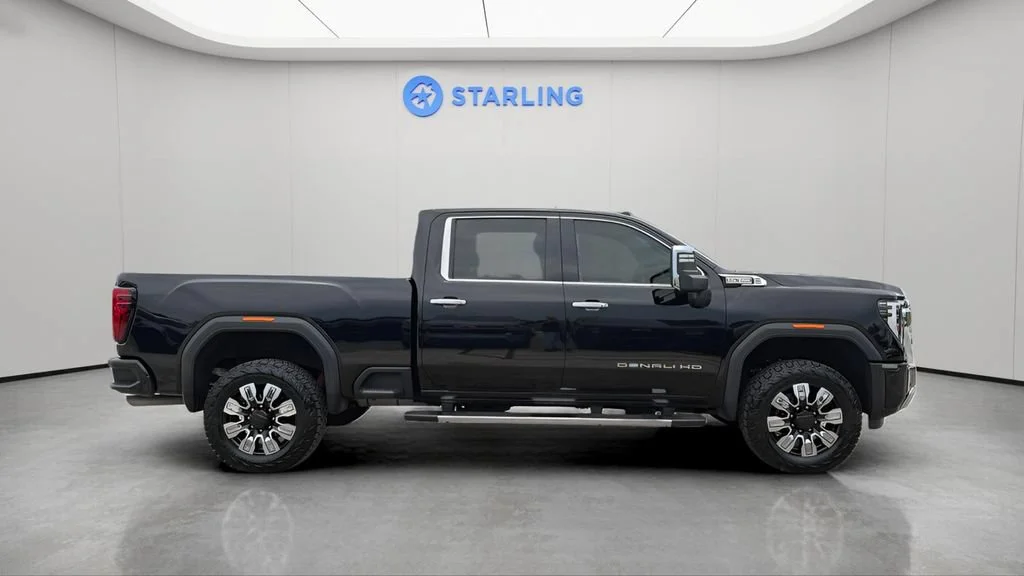 Used 2024 Onyx Black GMC Denali image 11