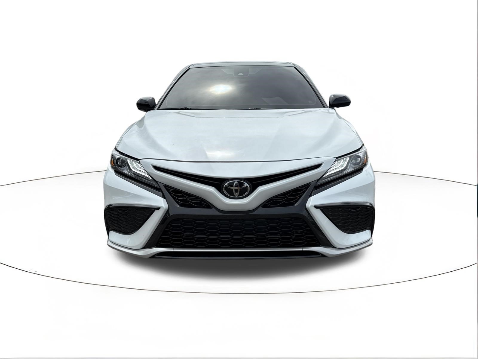 Used 2023 Wind Chill Pearl/Midnight Black Metallic Toyota XSE image 8