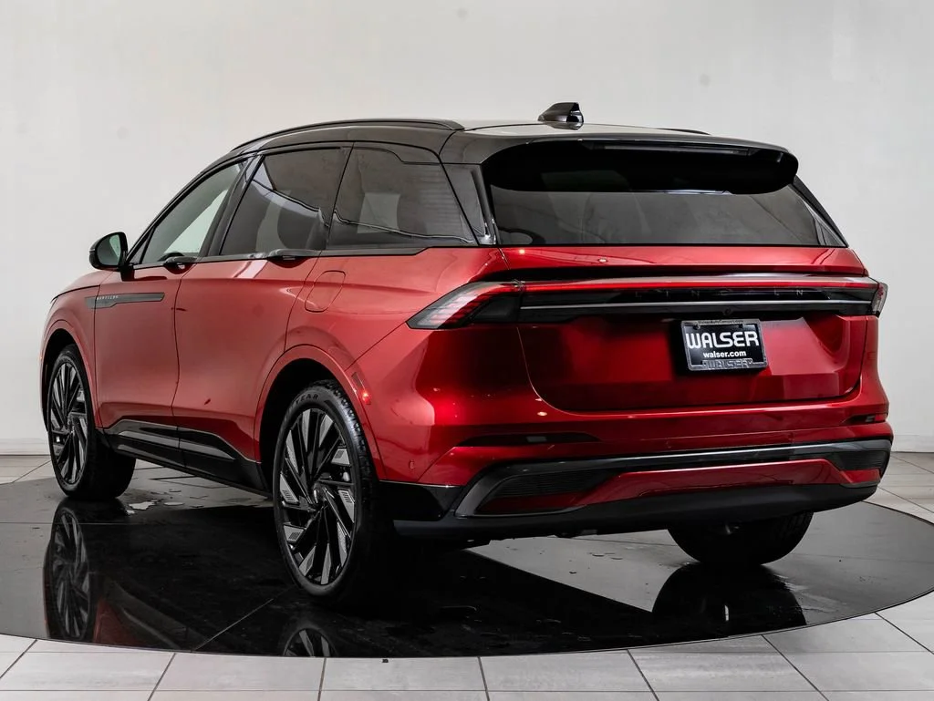 Used 2024 Red Carpet Metallic Tinted Clearcoat Lincoln Reserve image 6