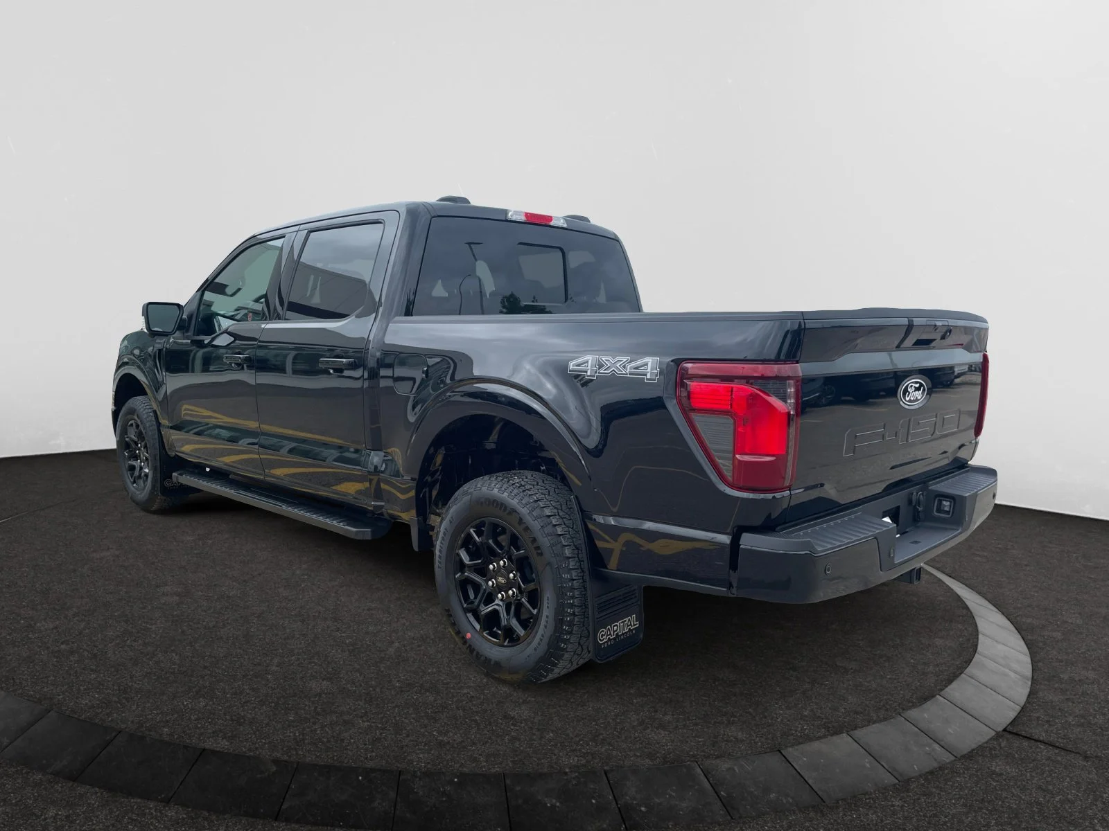 New 2026 Agate Black Metallic Ford XLT image 3