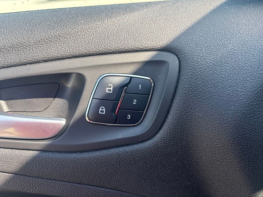 Used 2016 Magnetic Ford Titanium image 10