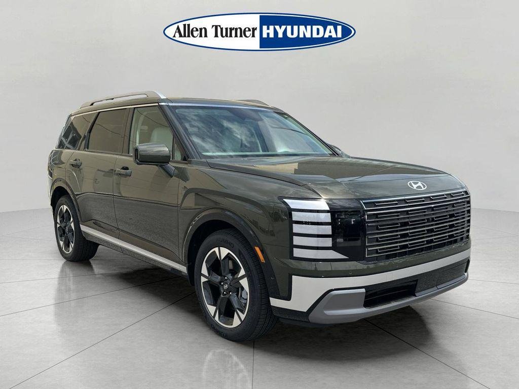 New 2026 Titan Green Hyundai Limited FWD image 2
