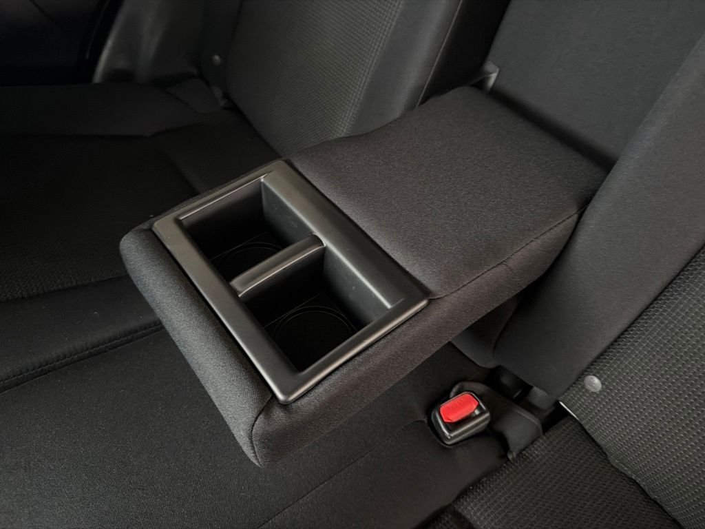 Used 2018 Electric Toyota XLE image 34