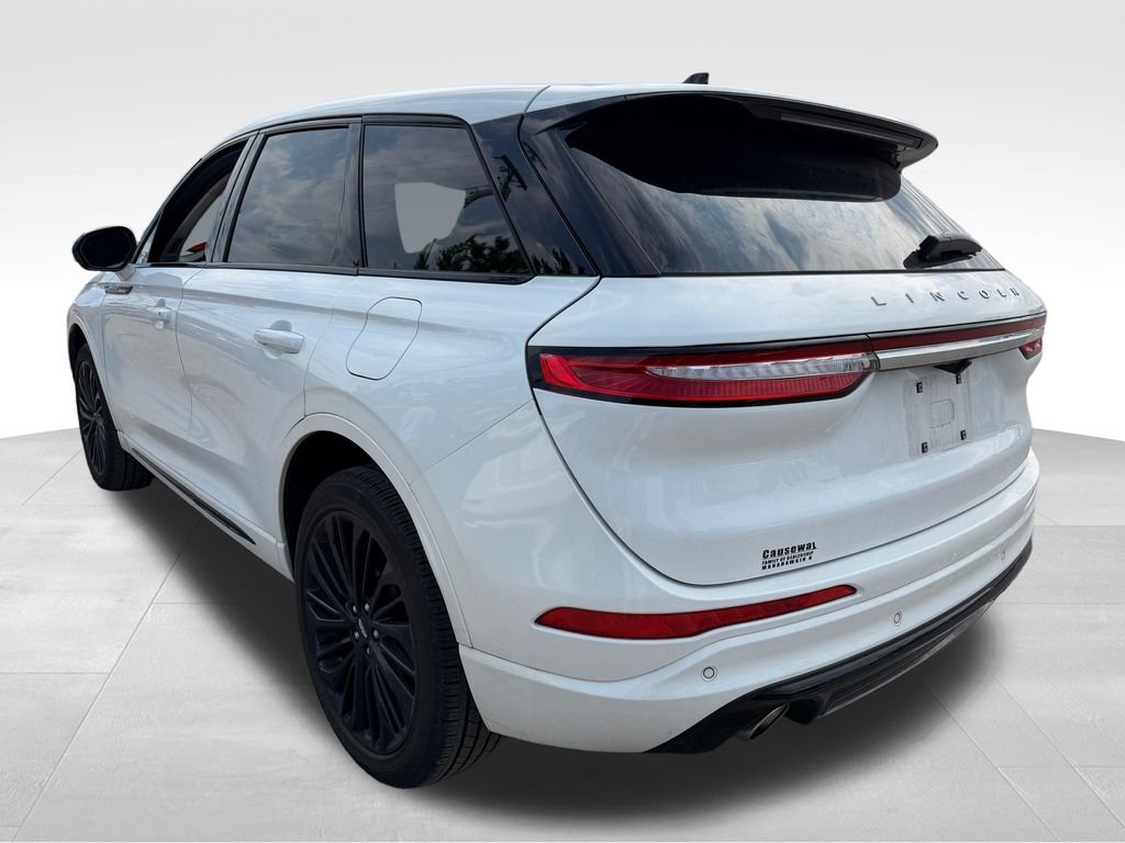 Used 2023 White Lincoln Standard image 3