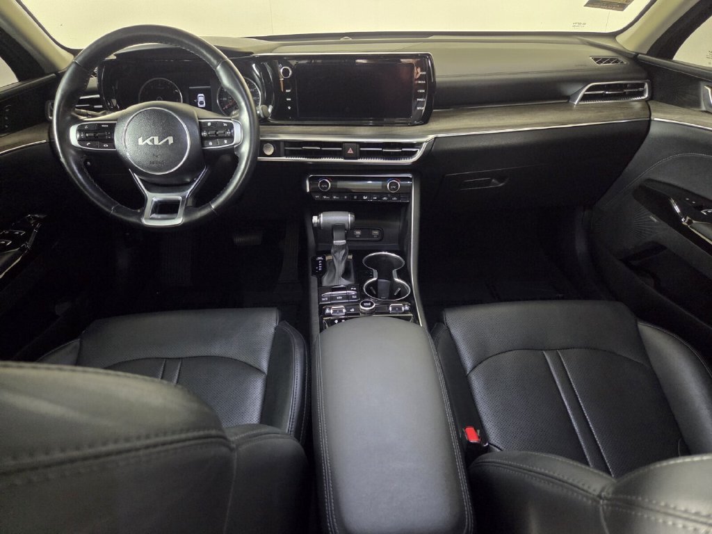 Certified Used 2024 Gravity Gray Kia EX image 27