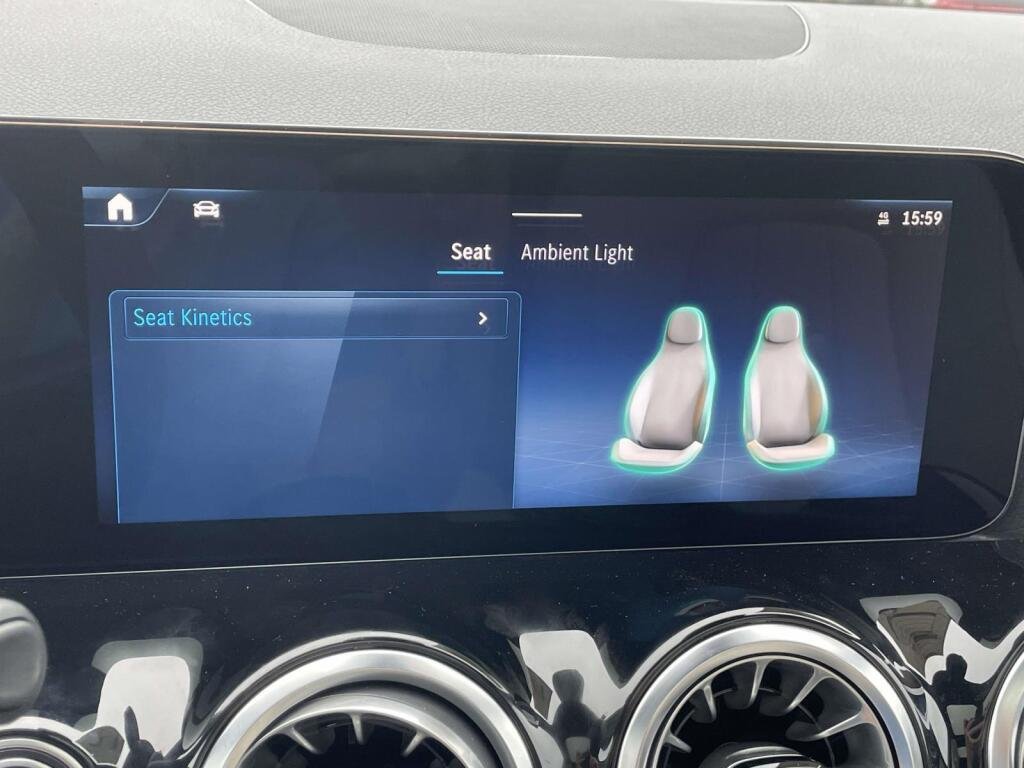 New 2026 Polar White Mercedes-Benz GLA 250 image 27