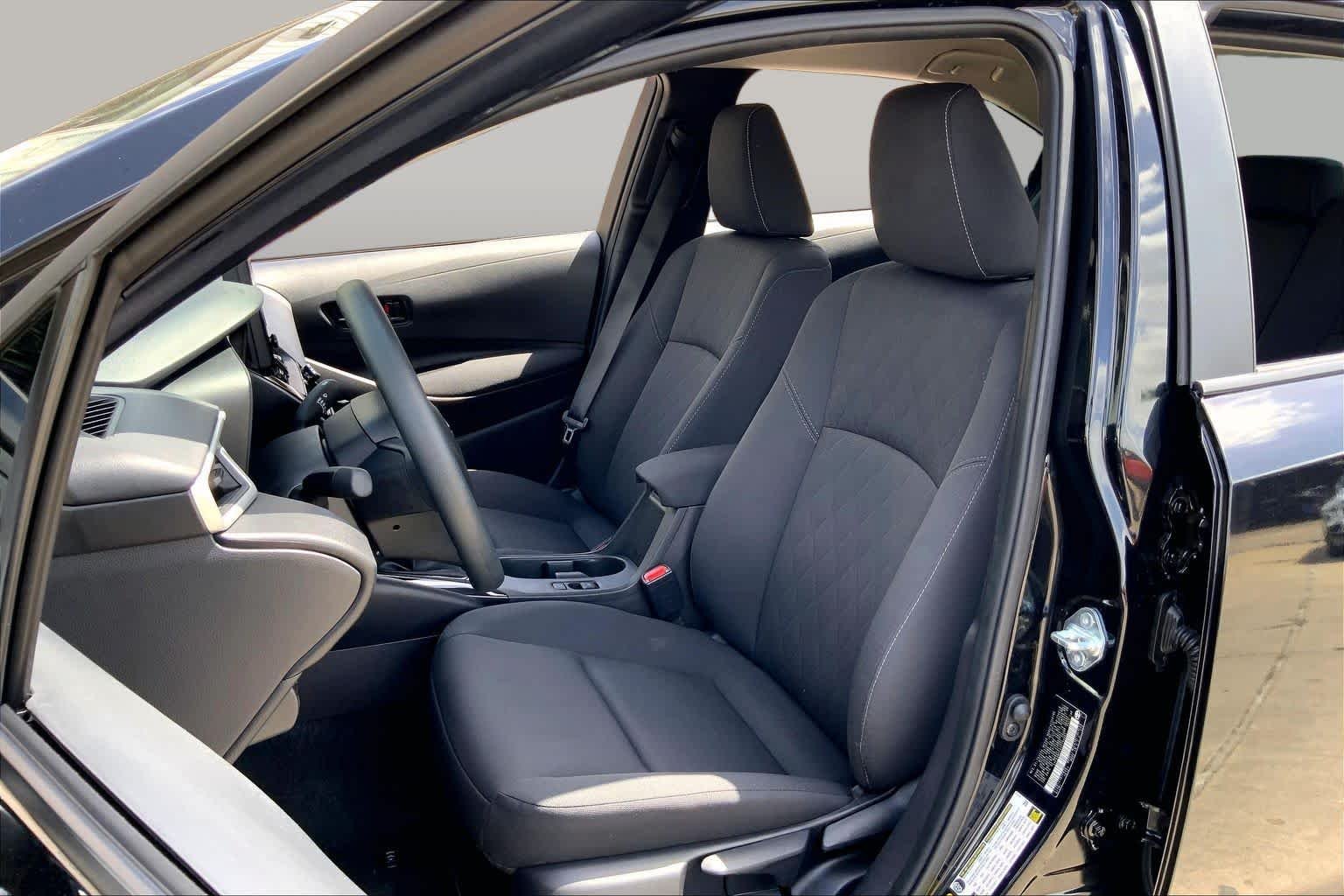 Used 2025 Midnight Black Metallic Toyota LE image 8