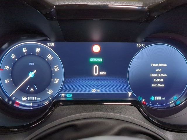 New 2025 Milano White Exterior Paint Alfa Romeo Base image 17
