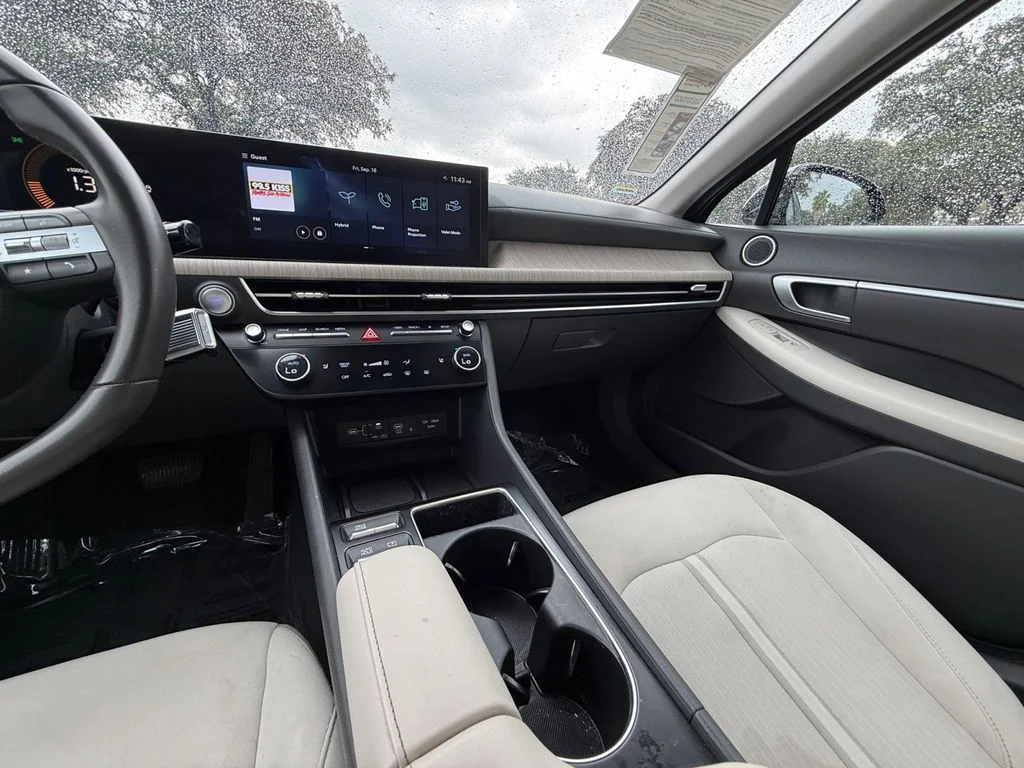 2025 Hyundai Sonata Hybrid SEL - Photo 15