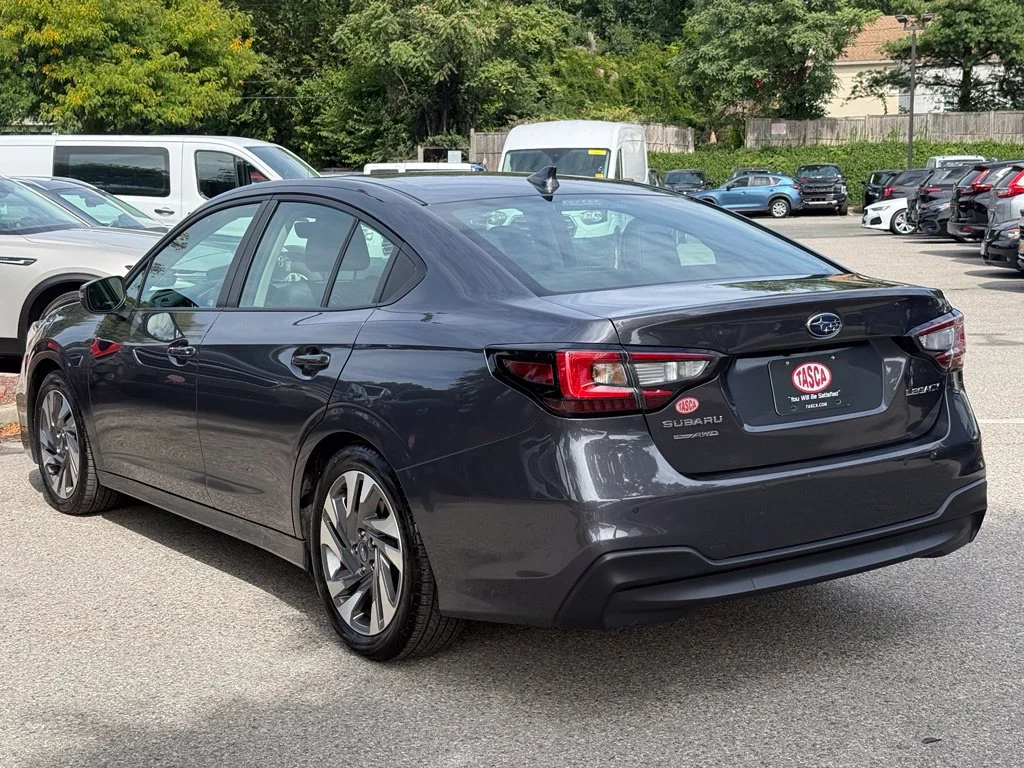 Used 2025 Magnetite Gray Metallic Subaru Limited image 8