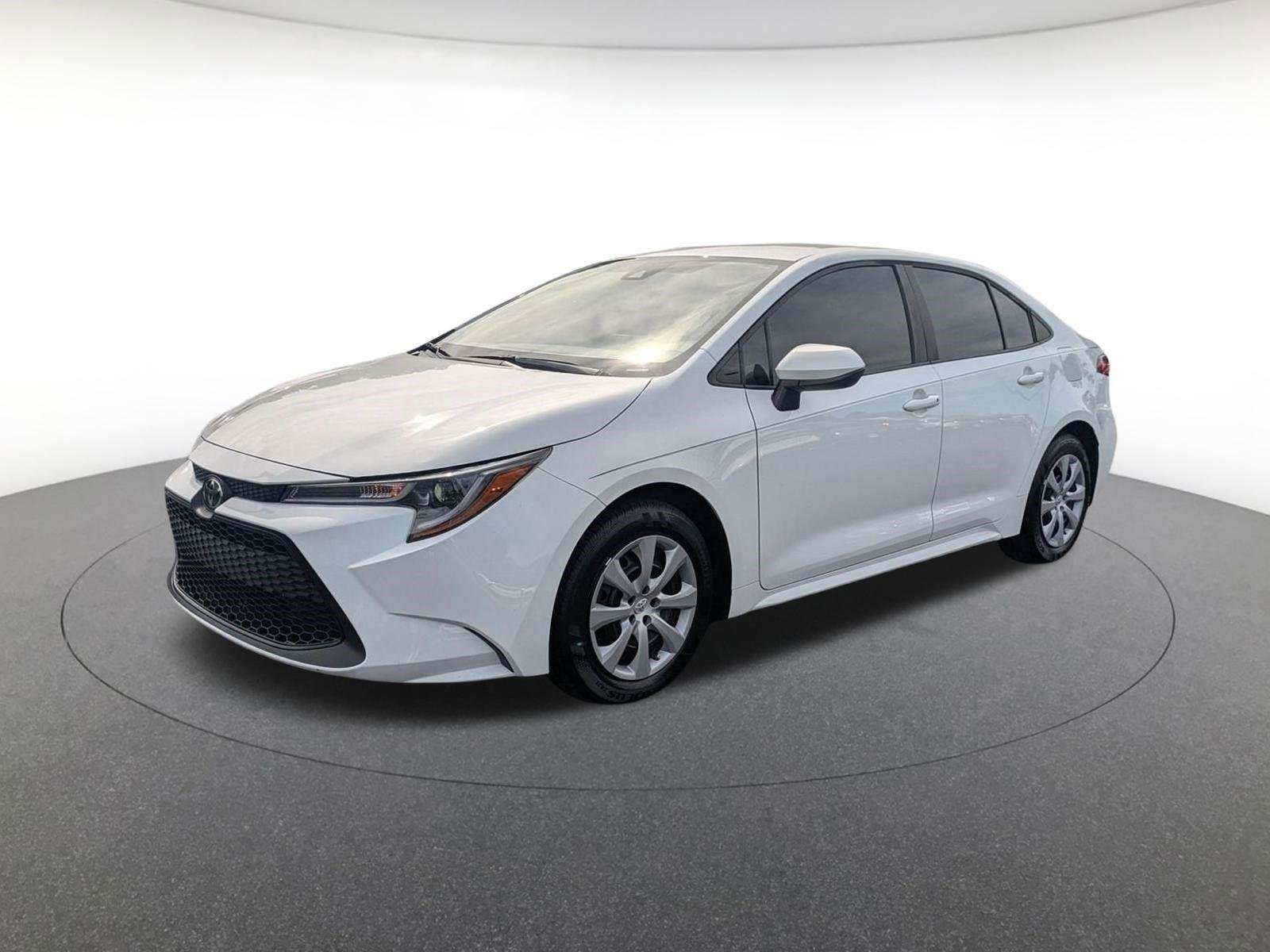 Used 2022 White Toyota LE image 8
