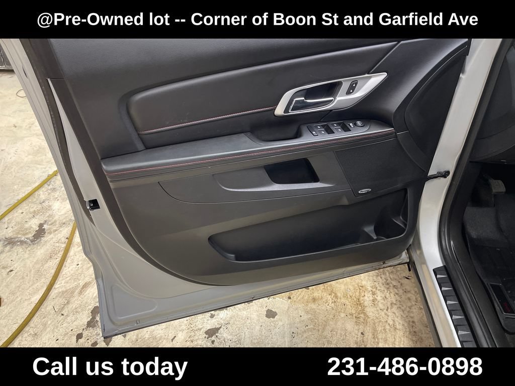 Used 2014 Quicksilver Metallic GMC SLT image 16
