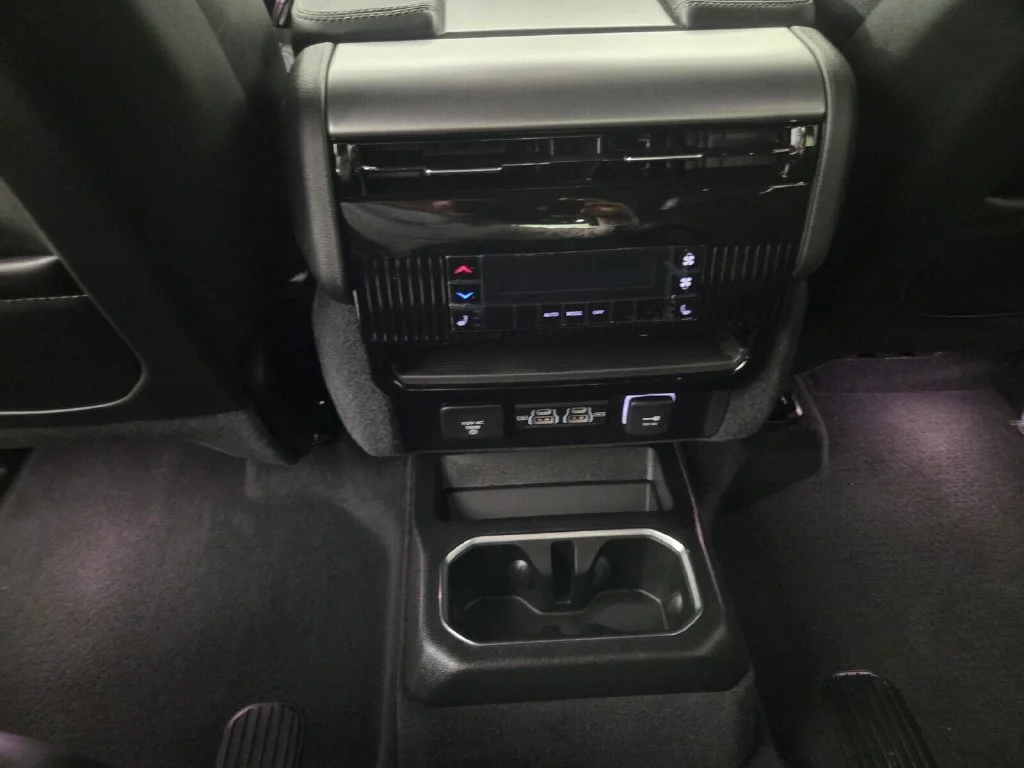 New 2026 High Gloss Black Exterior Paint Jeep Limited Altitude image 19