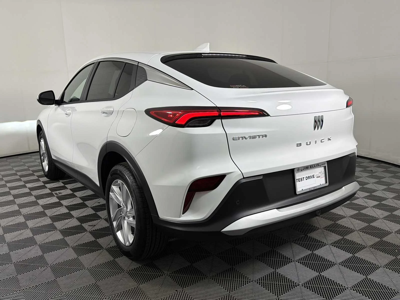 New 2026 Summit White Buick Preferred image 4