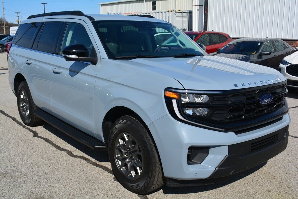 New 2026 Glacier Gray Metallic Tri-Coat Ford Active image 2