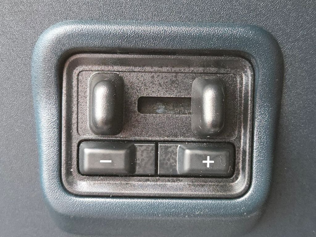 Used 2023 Green Ford Lariat image 34