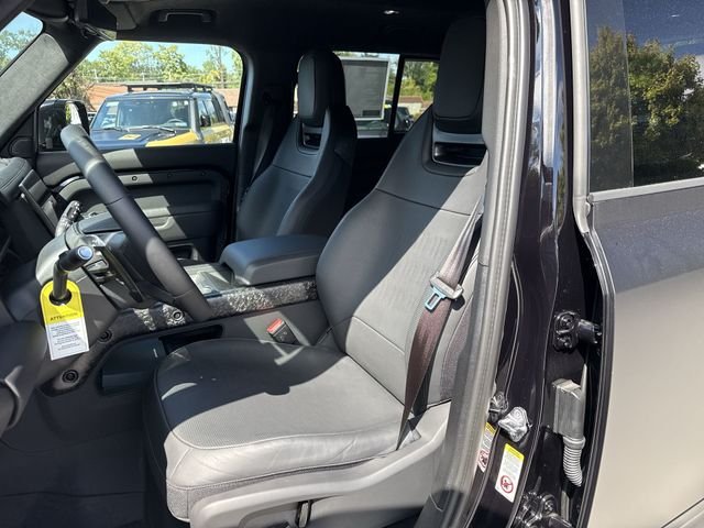 2026 Land Rover Defender OCTA Black - Photo 10