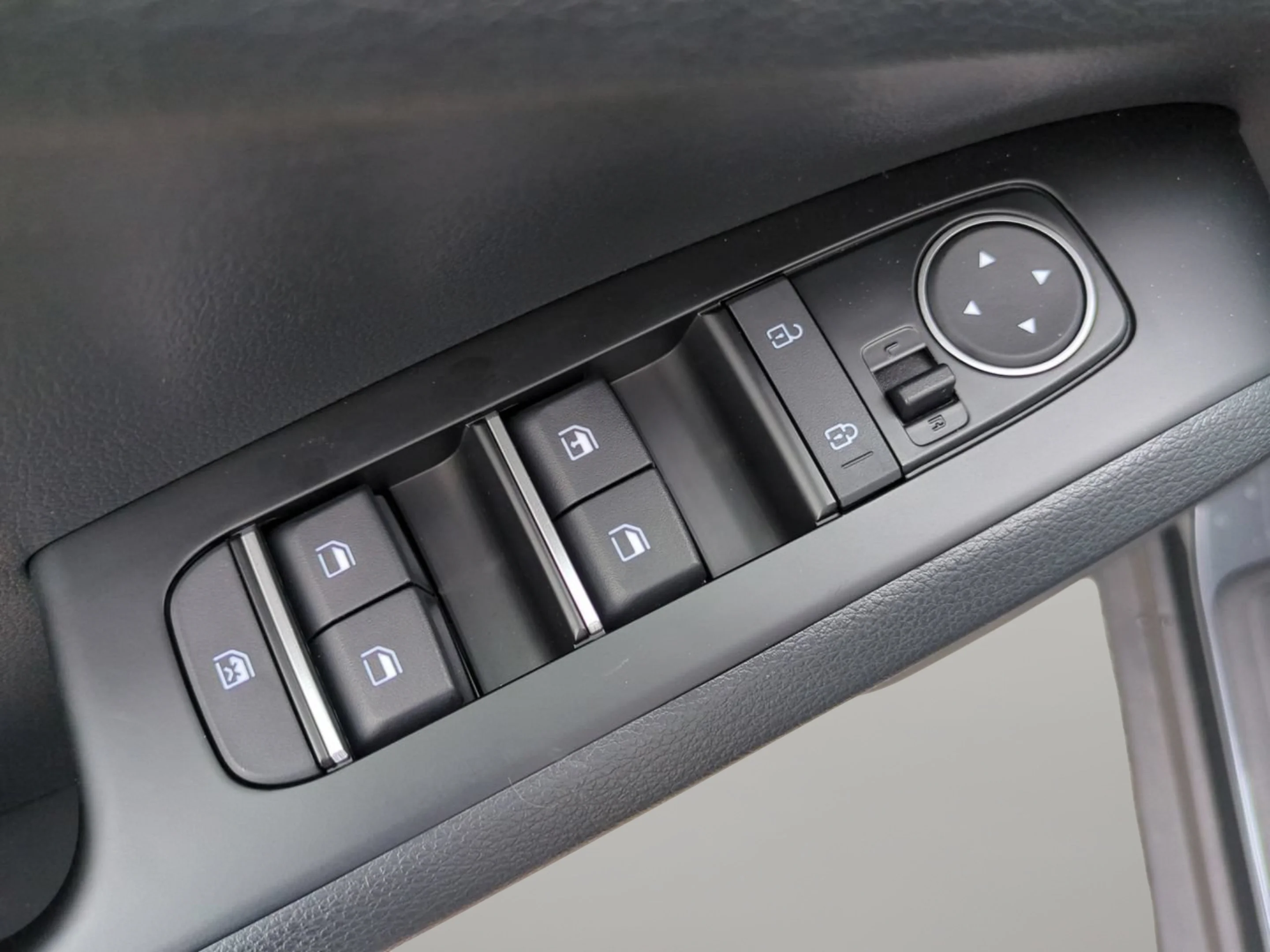Certified Used 2025 Gravity Gray Kia EX image 27