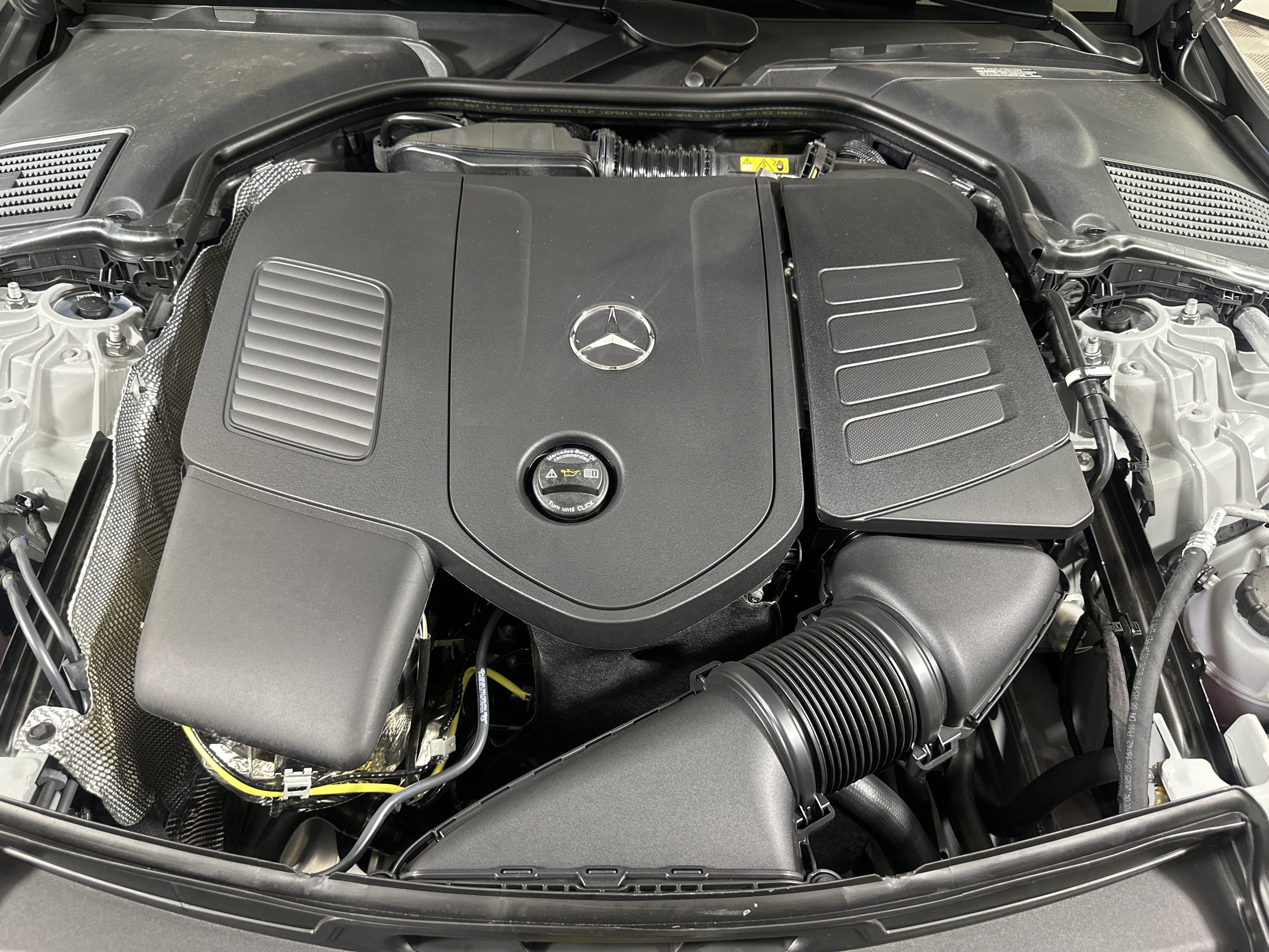 New 2026 MANUFAKTUR Alpine Grey Mercedes-Benz C 300 image 49