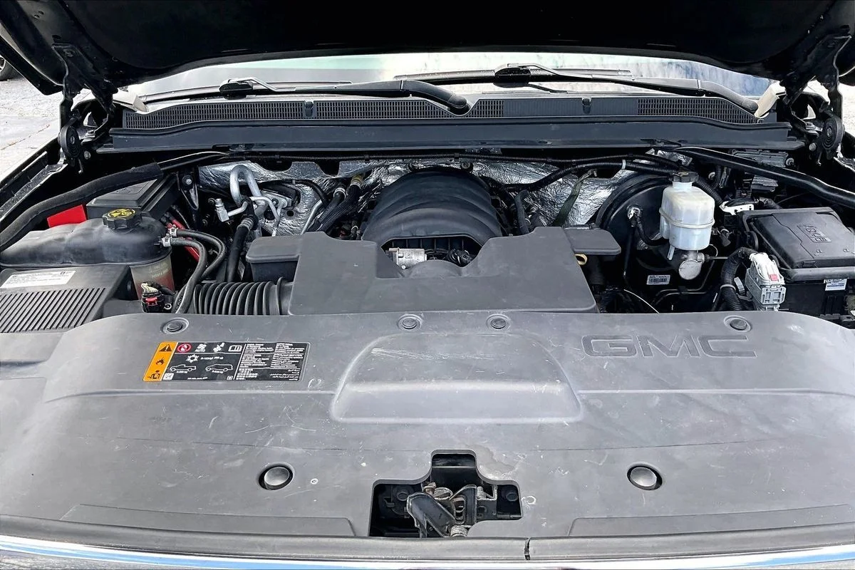 Used 2018 Black GMC Denali image 33