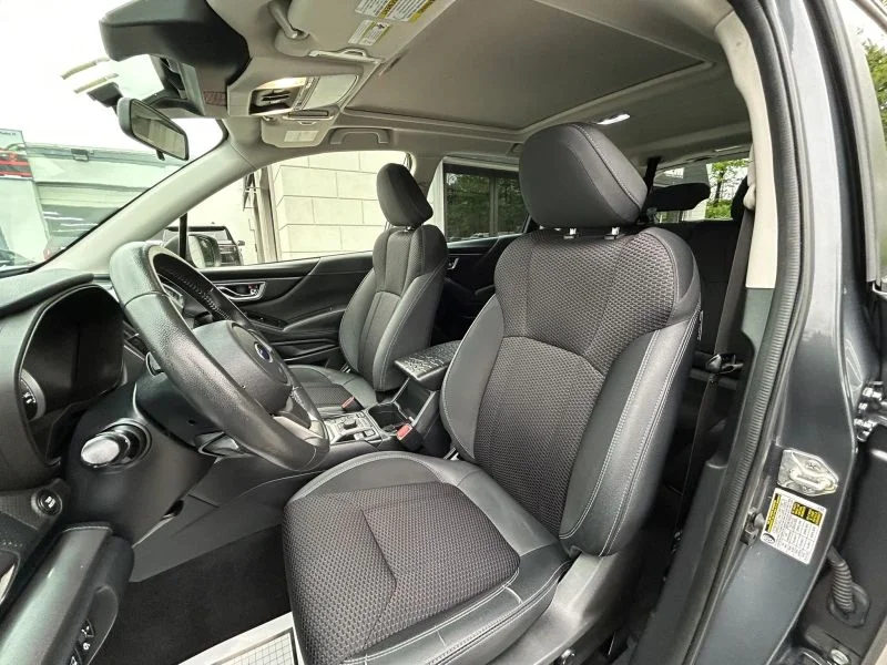 Used 2022 Gray Subaru Premium Sport Utility 4D image 36
