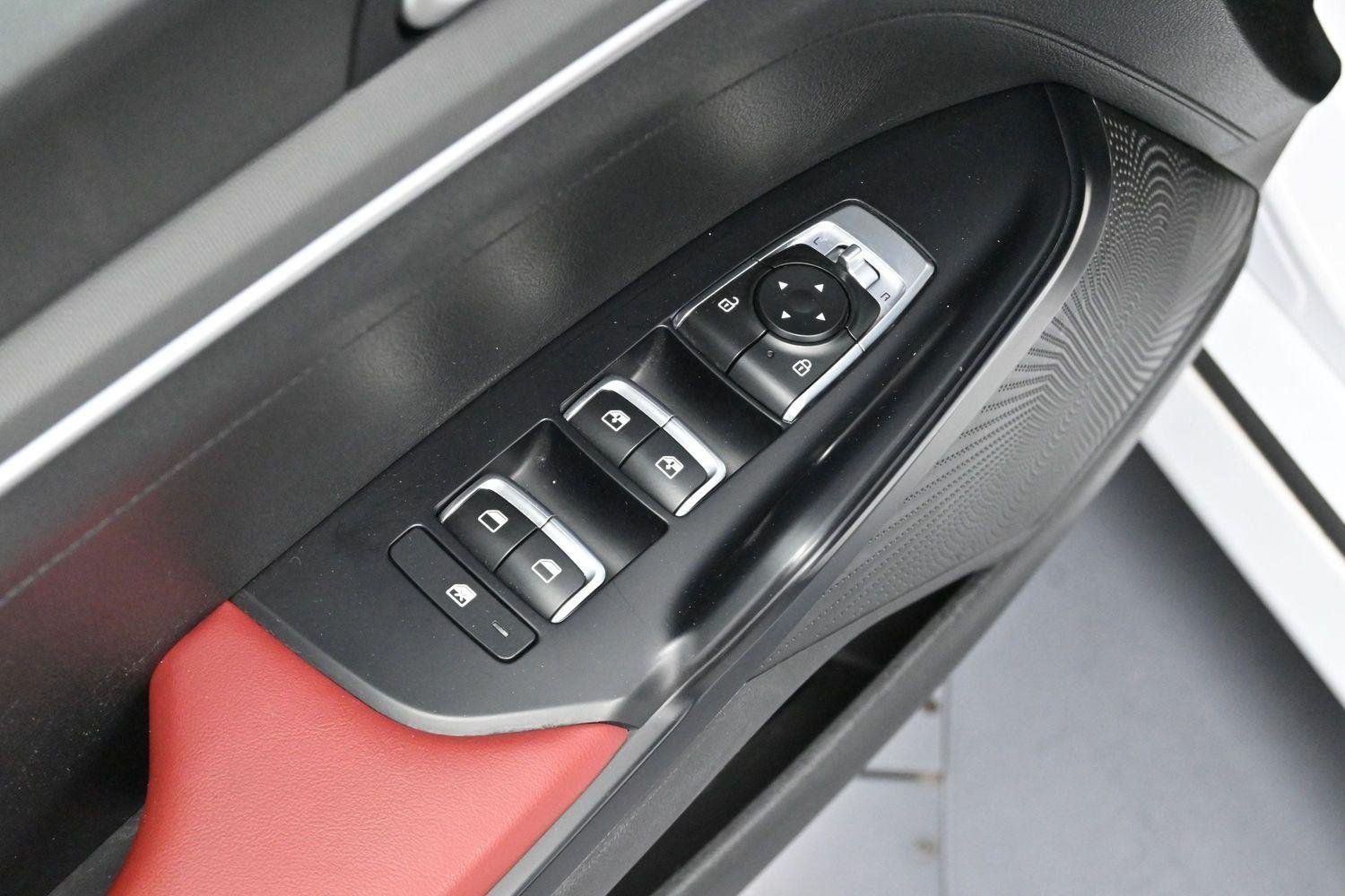 Used 2022 Glacial White Pearl Kia GT-Line image 10