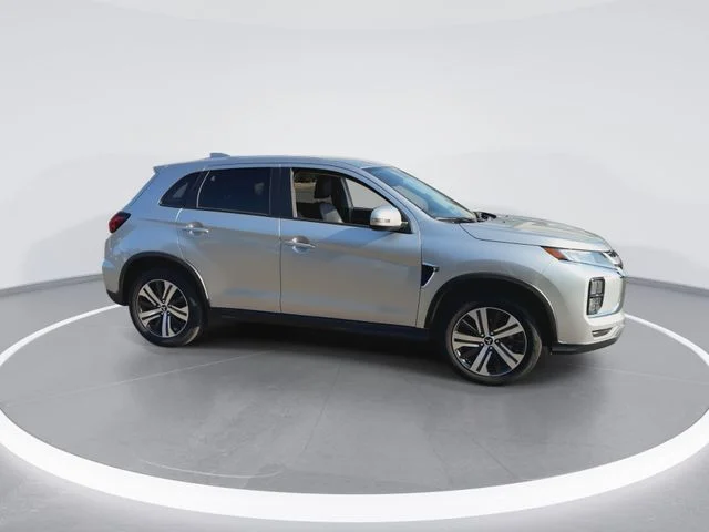 Used 2026 Silver Mitsubishi 2.0 SE image 2