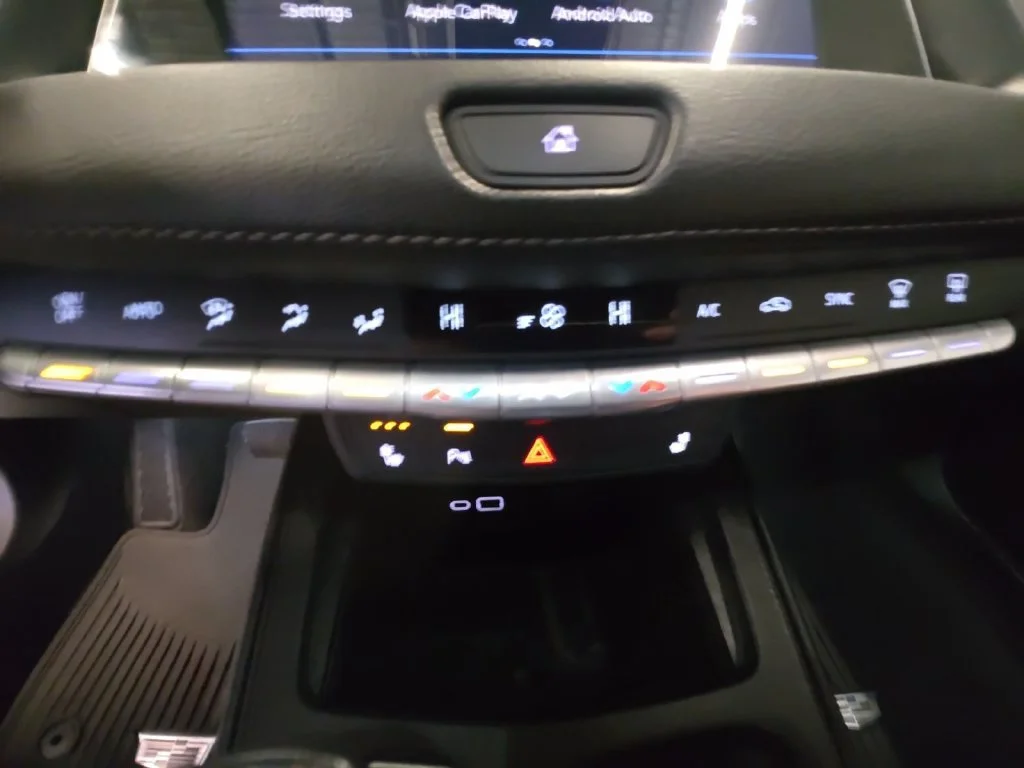 Used 2023 CRYSTAL WHITE TRICOAT Cadillac AWD Luxury image 23