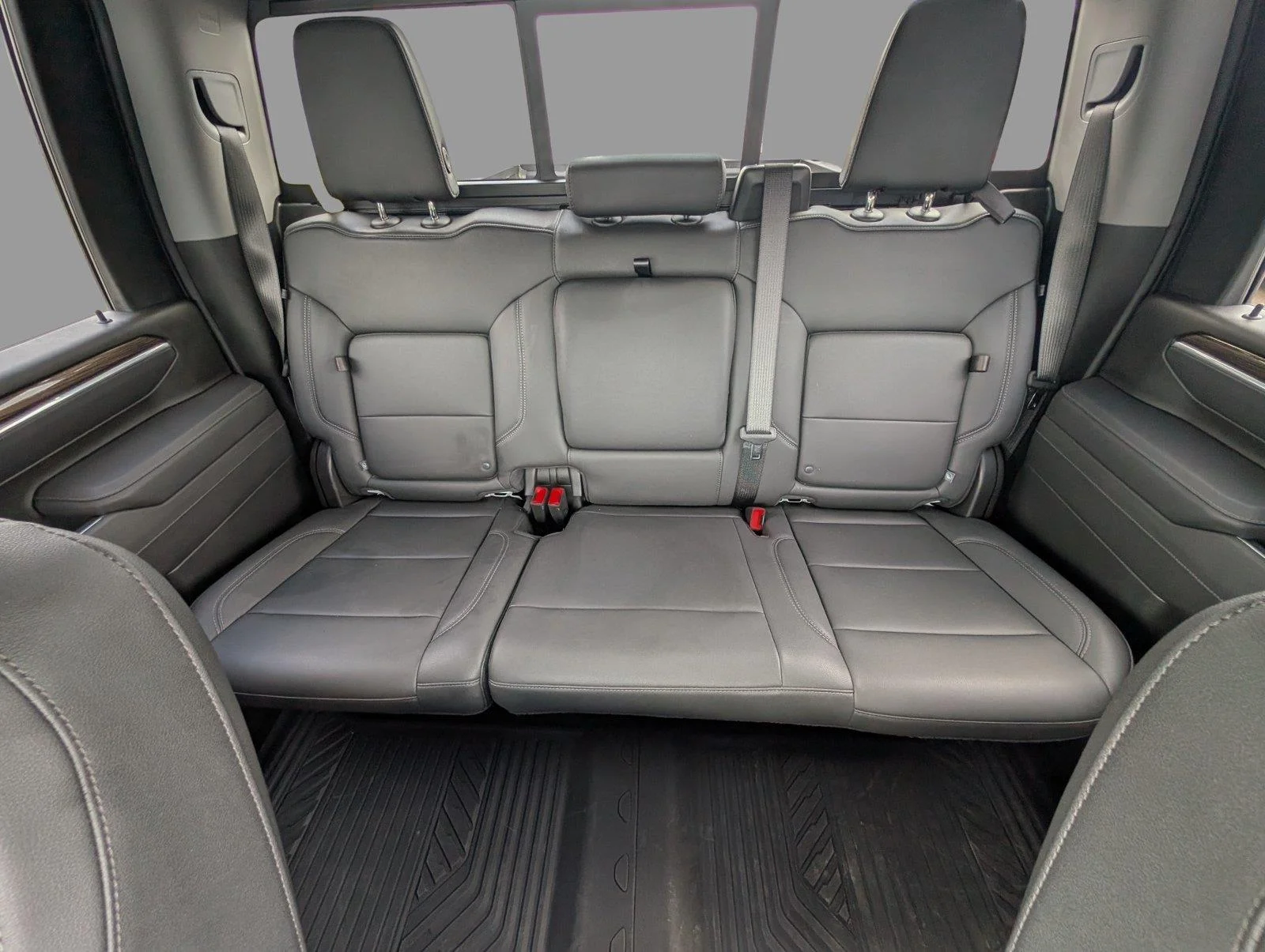 Used 2026 Summit White Chevrolet LT image 34