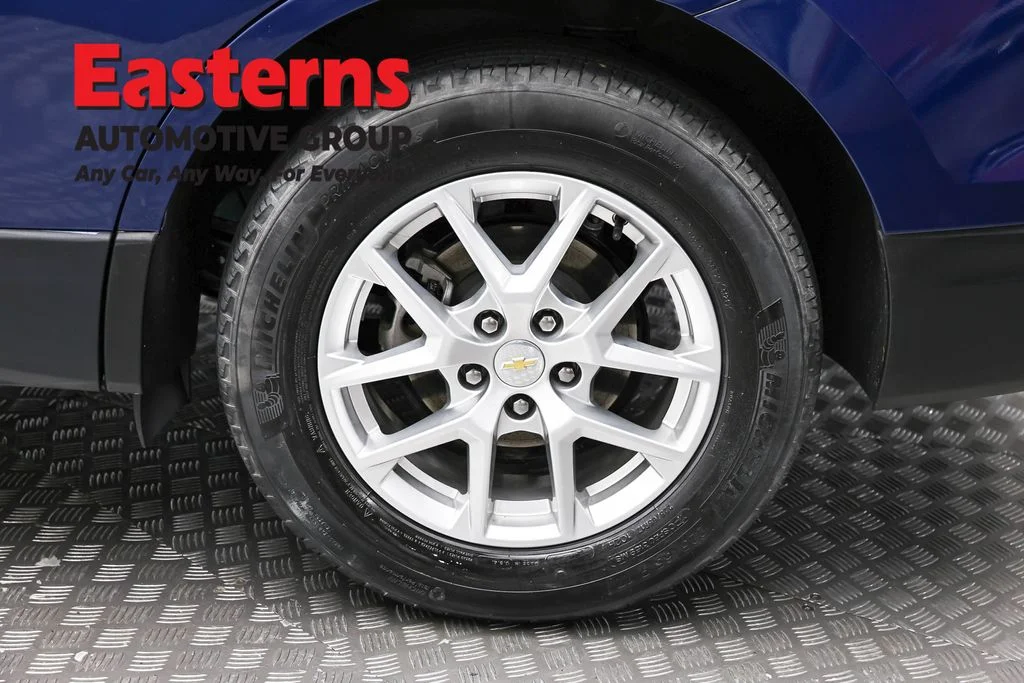 Used 2022 Blue Chevrolet LT image 8