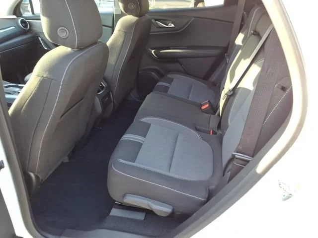 Used 2025 Summit White Chevrolet 2LT image 12