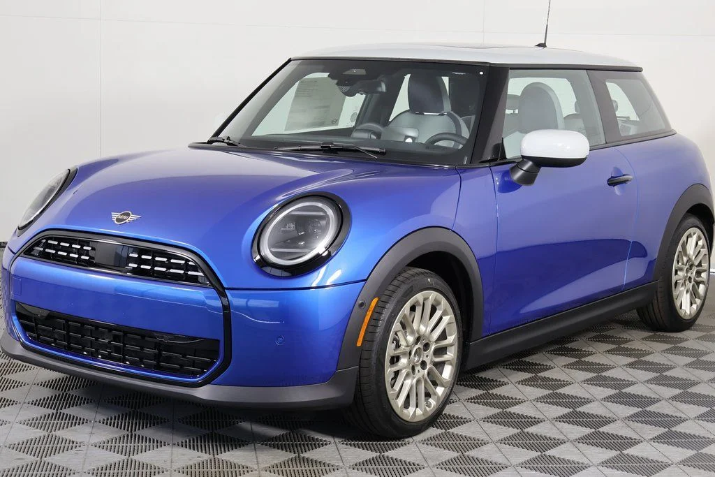 2026 MINI Hardtop's photo