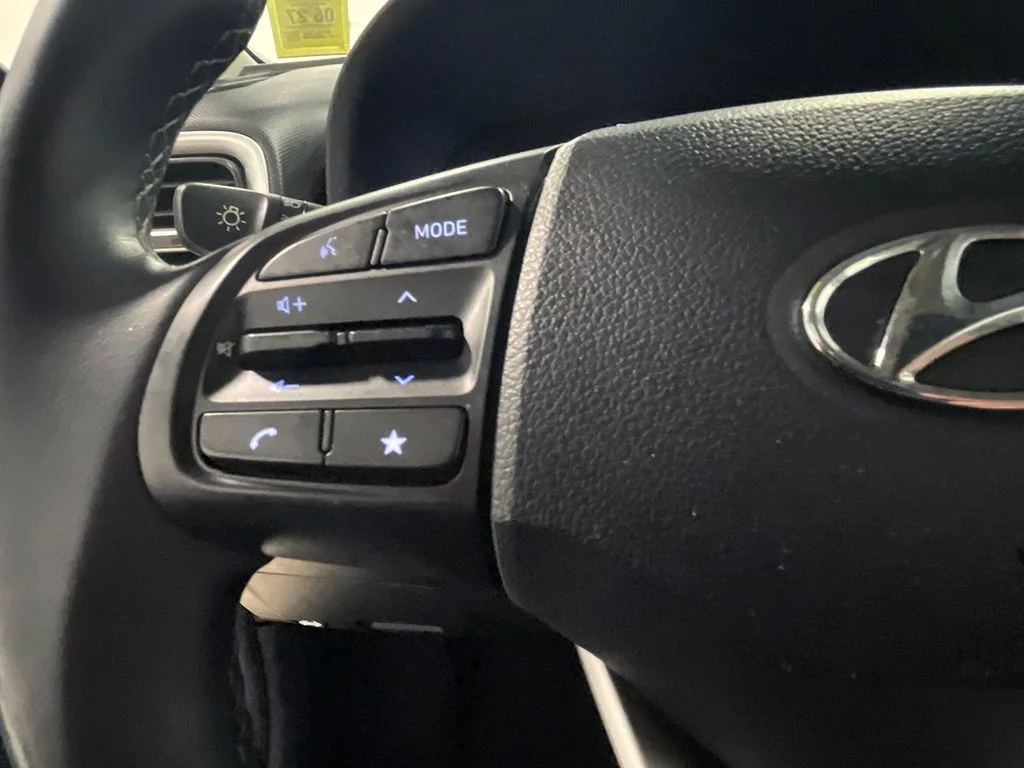 Used 2023 Gray Hyundai SEL image 28