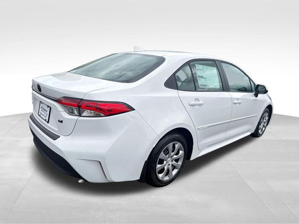 New 2026 White Toyota LE image 5
