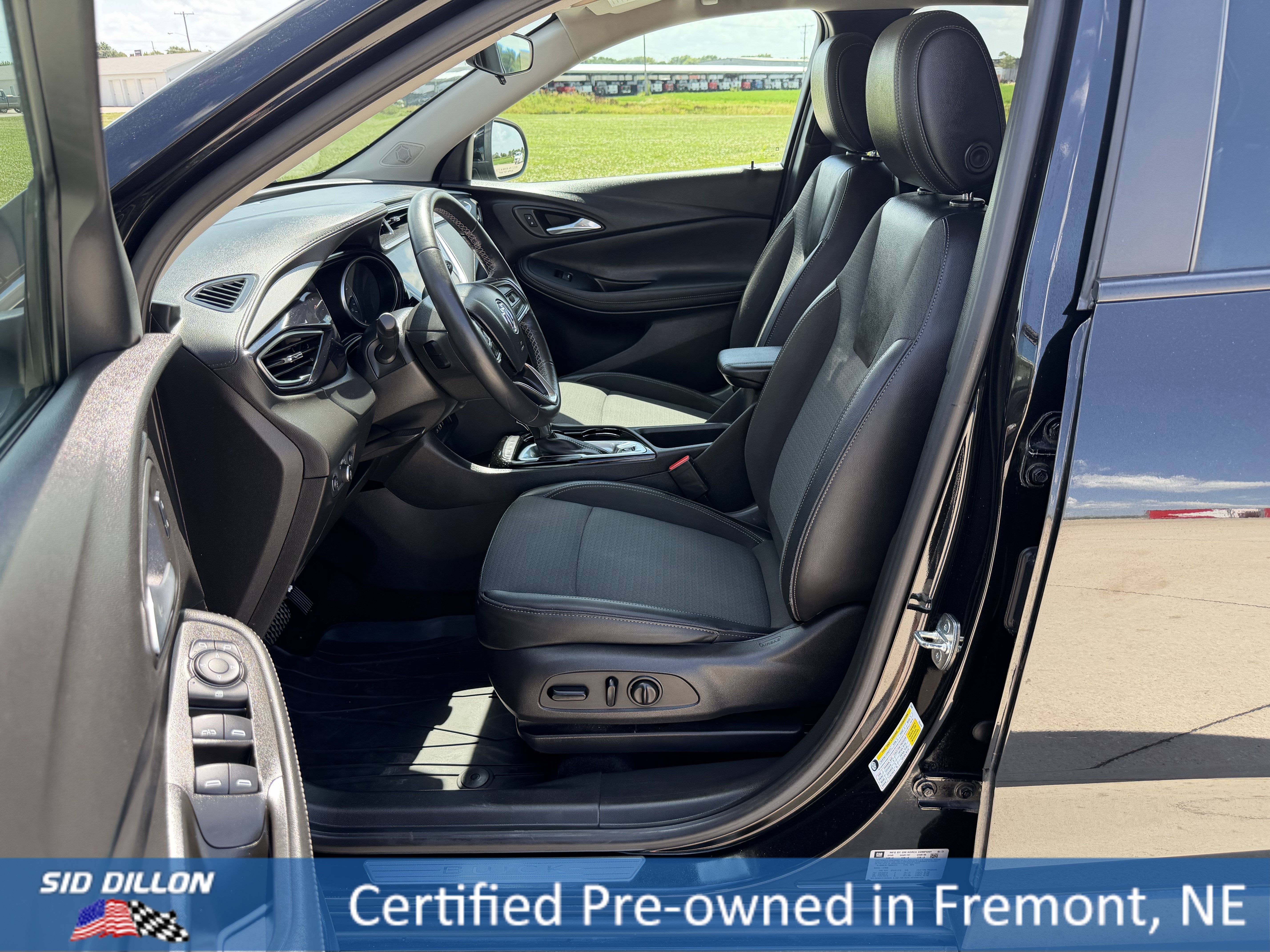 Used 2022 Ebony Twilight Metallic Buick Preferred image 6