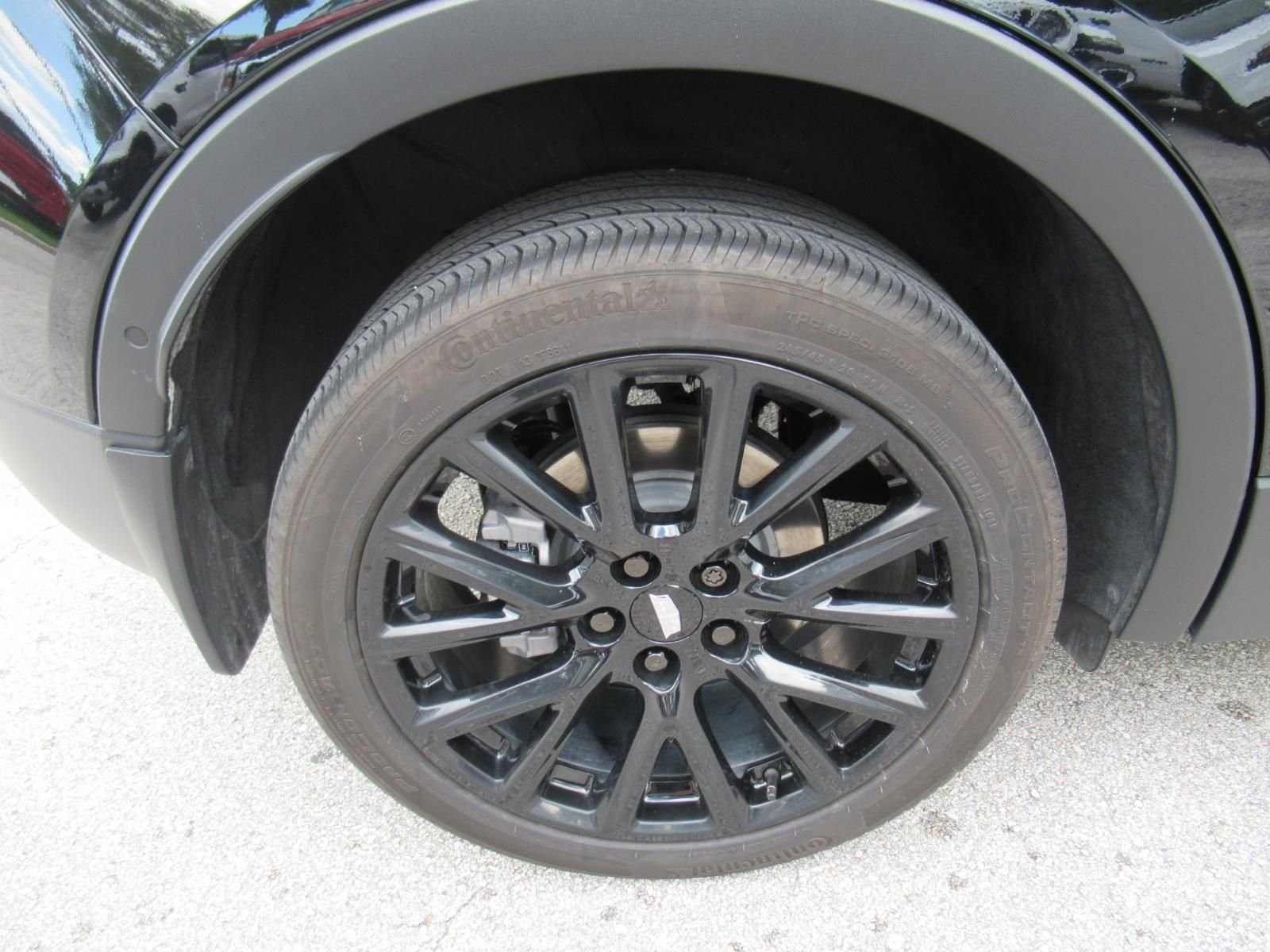 Used 2022 Black Cadillac Sport image 8
