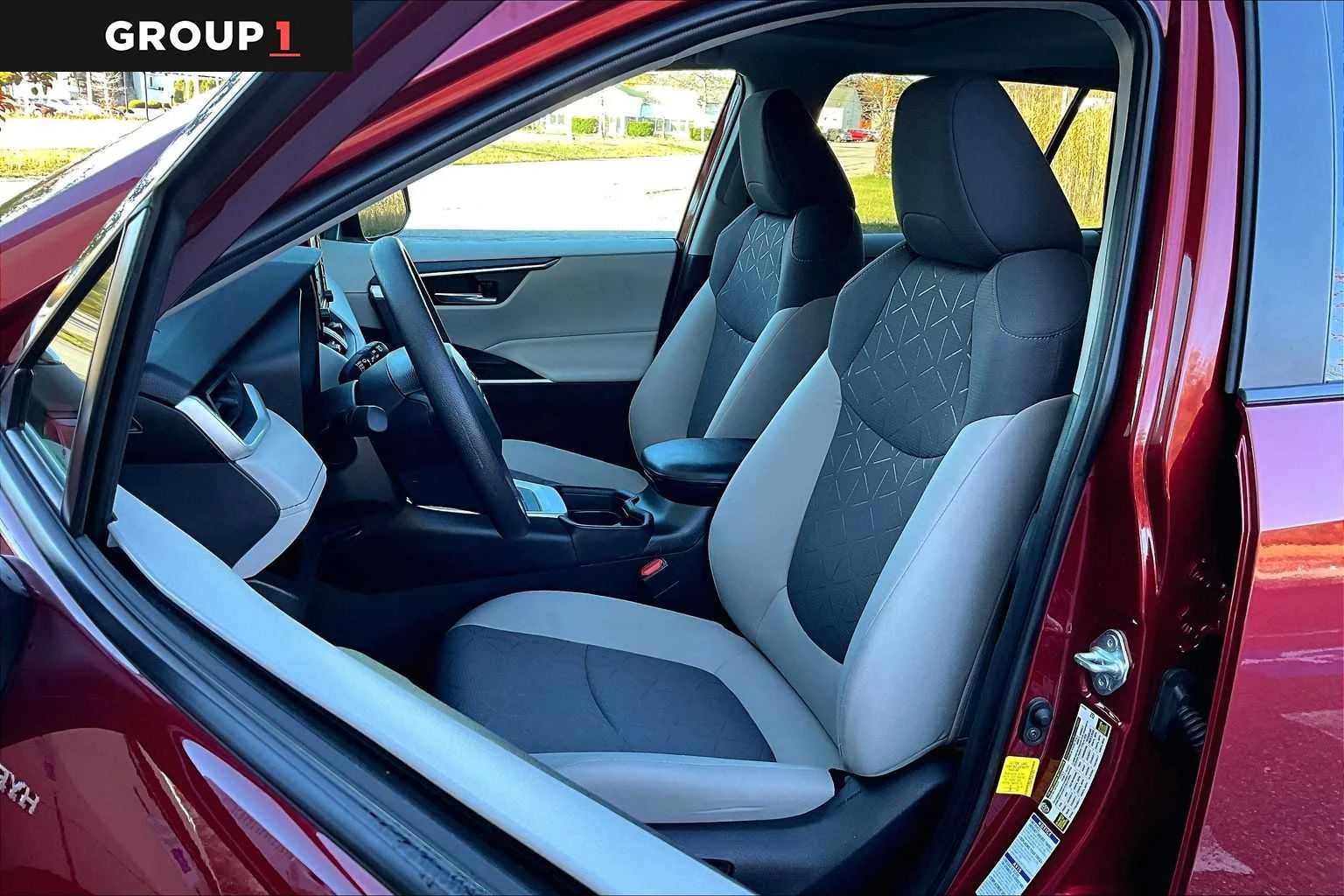 Used 2021 Ruby Flare Pearl Toyota Hybrid XLE image 9