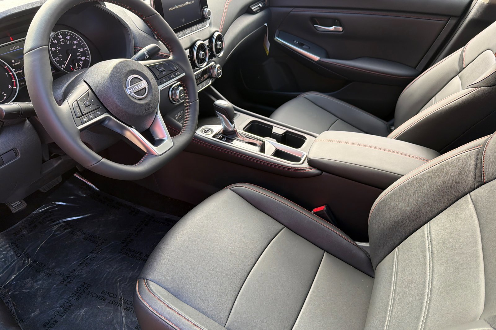 New 2025 Atlantic Gray Metallic/Super Black Nissan SR image 7