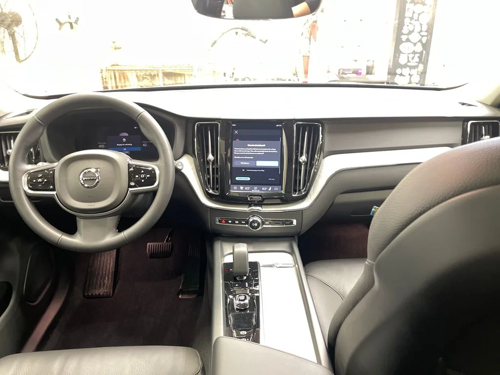 Certified Used 2025 Blue Volvo T8 Plus image 18