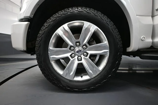 Used 2017 White Ford Platinum image 16