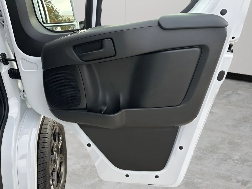 2025 RAM ProMaster Window Van Base - Photo 15