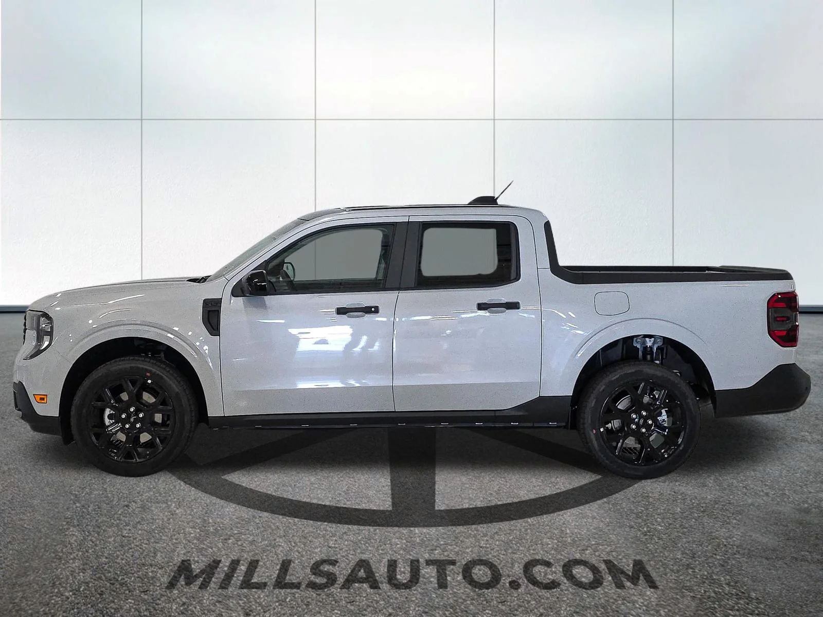 New 2026 White Ford XLT image 3