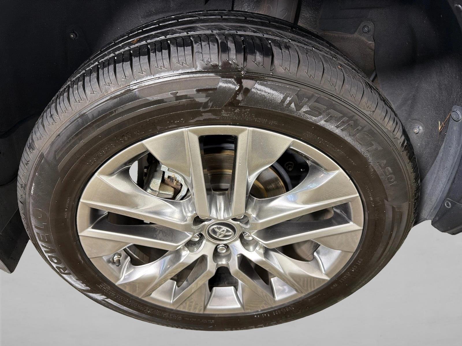 Used 2024 Ice Cap Toyota LE image 17